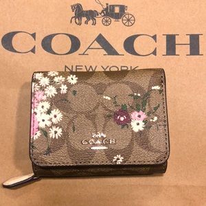 NWT COACH Trifold Wallet Signature Evergreen Rare